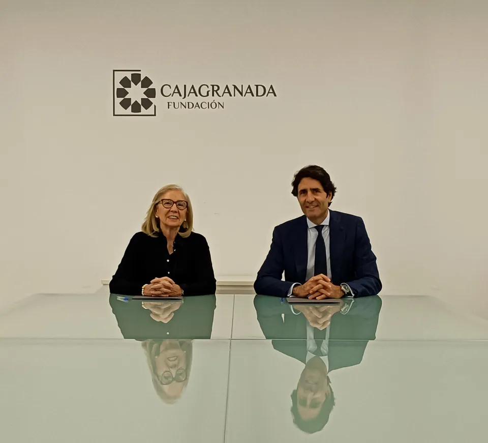 María Elena Martín-Vivaldi e Ignacio Cuerva en la firma del acuerdo
