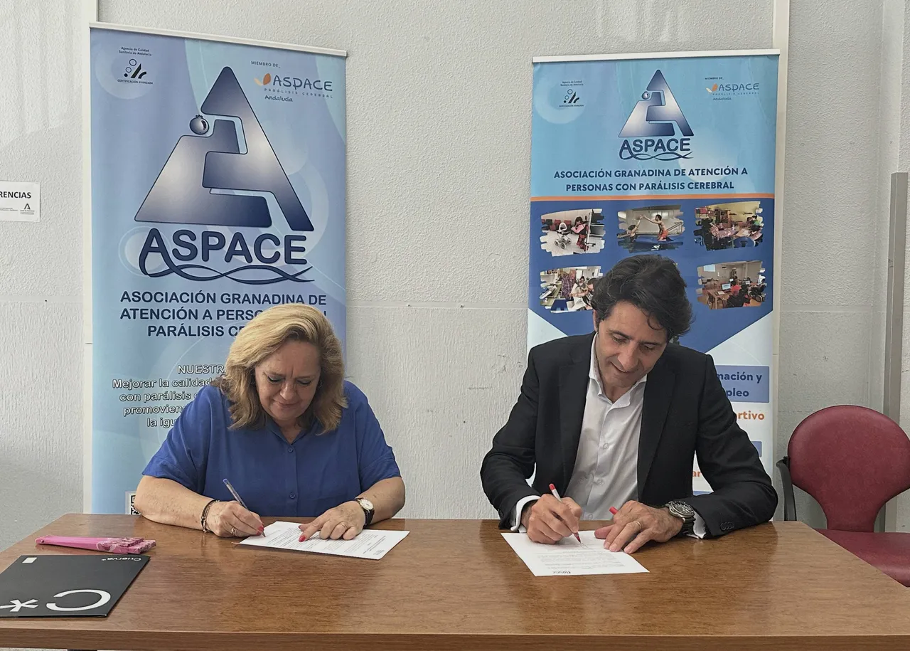 firma de la titularidad de la planta solar